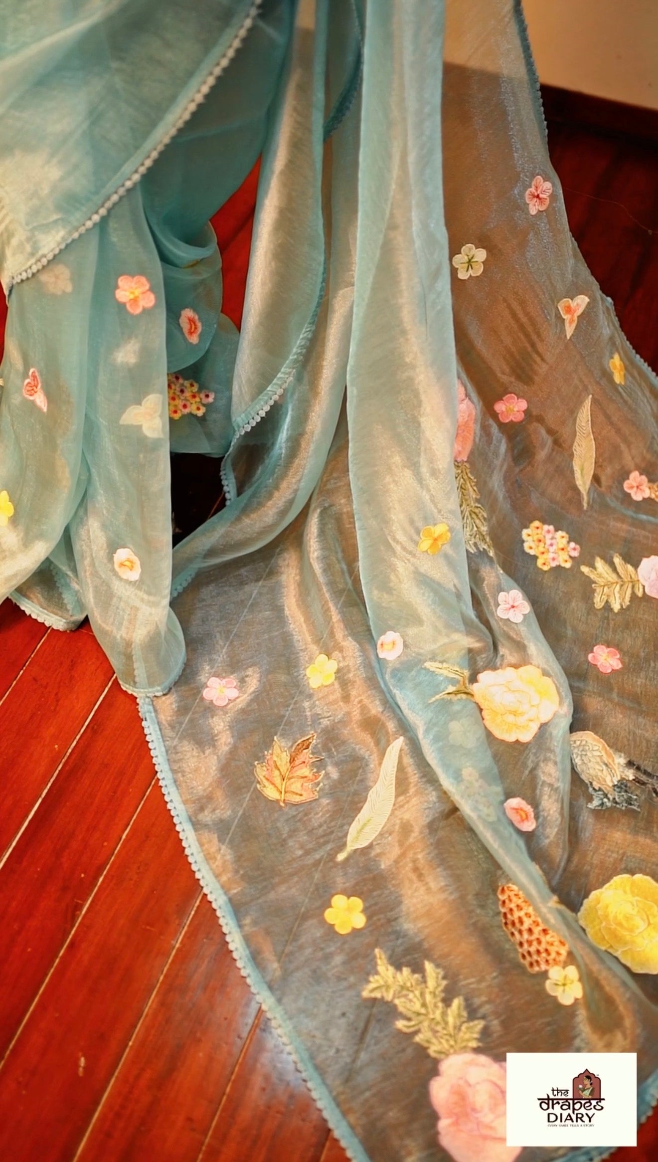 Mint Reverie – Seafoam Green Glass Tissue Saree