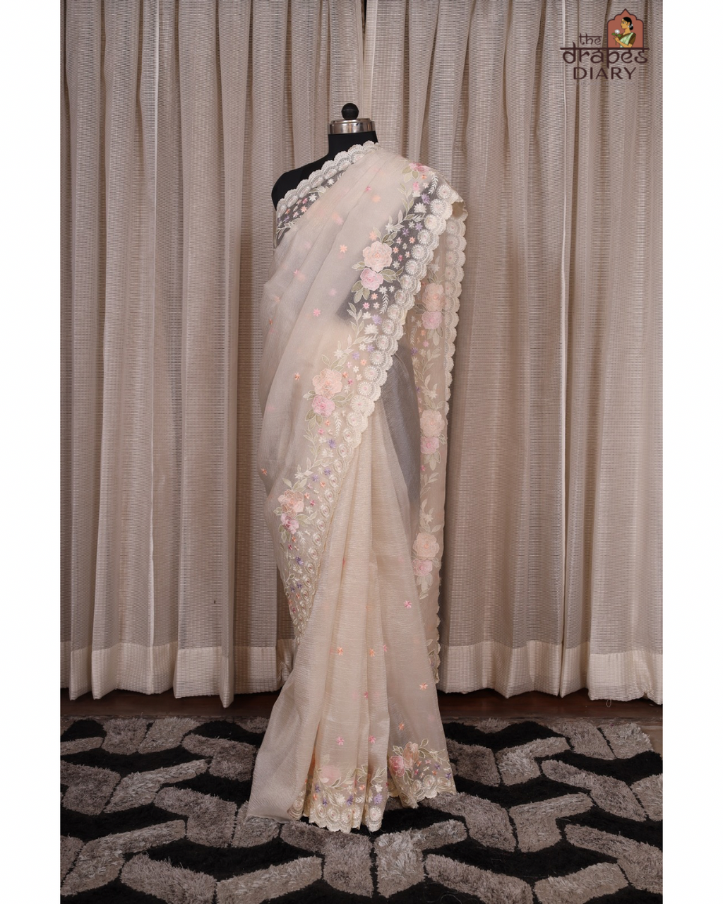 Ivory Bloom – 3D Floral Crush Tissue Saree