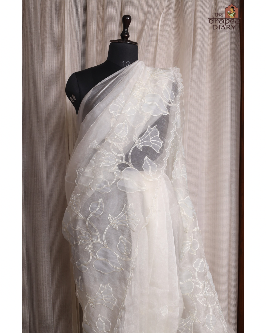 Winter Bloom – Serene White Glass Tissue Saree