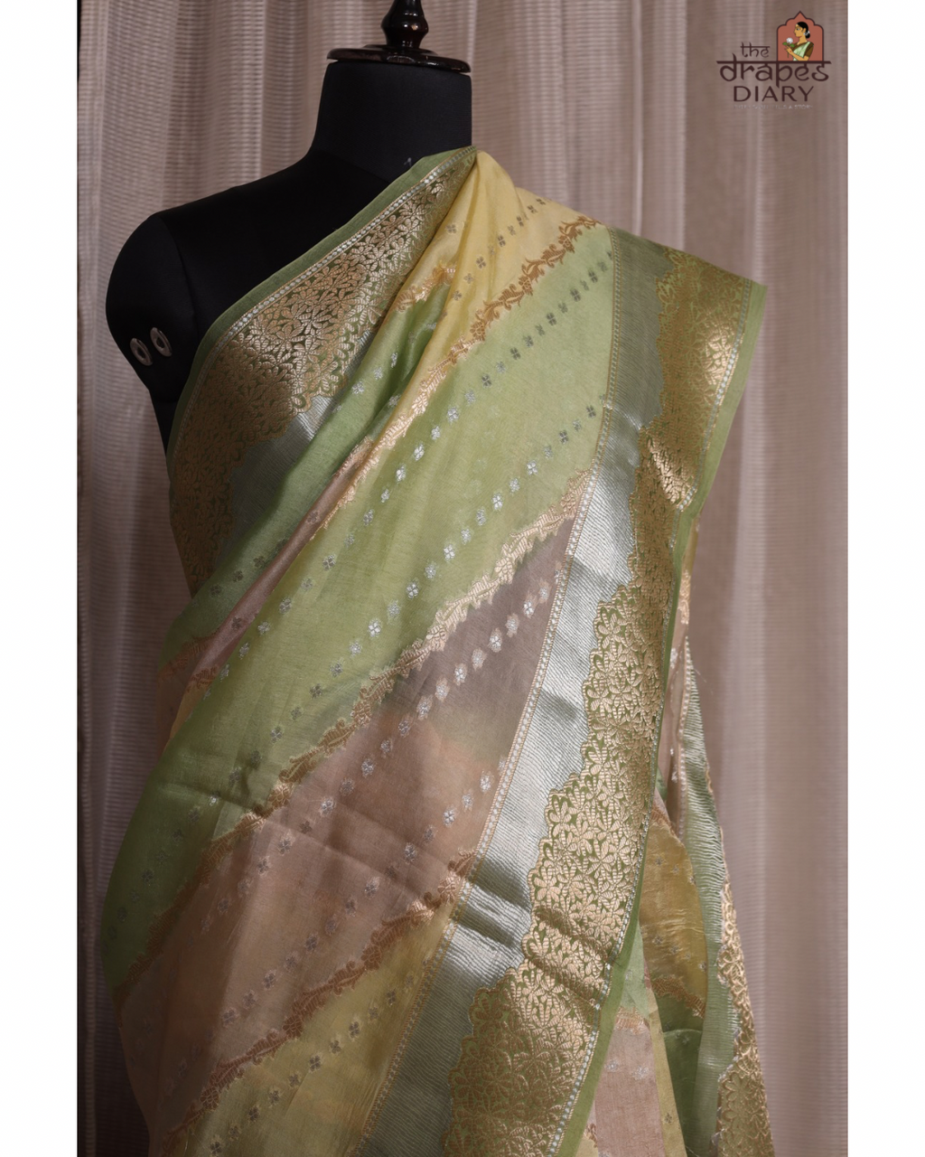 Verdant Glaze – Olive Green Semi Raw Mango Saree
