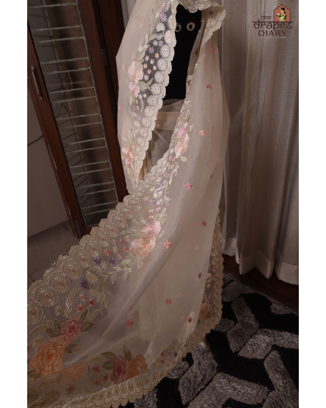 Ivory Bloom – 3D Floral Crush Tissue Saree