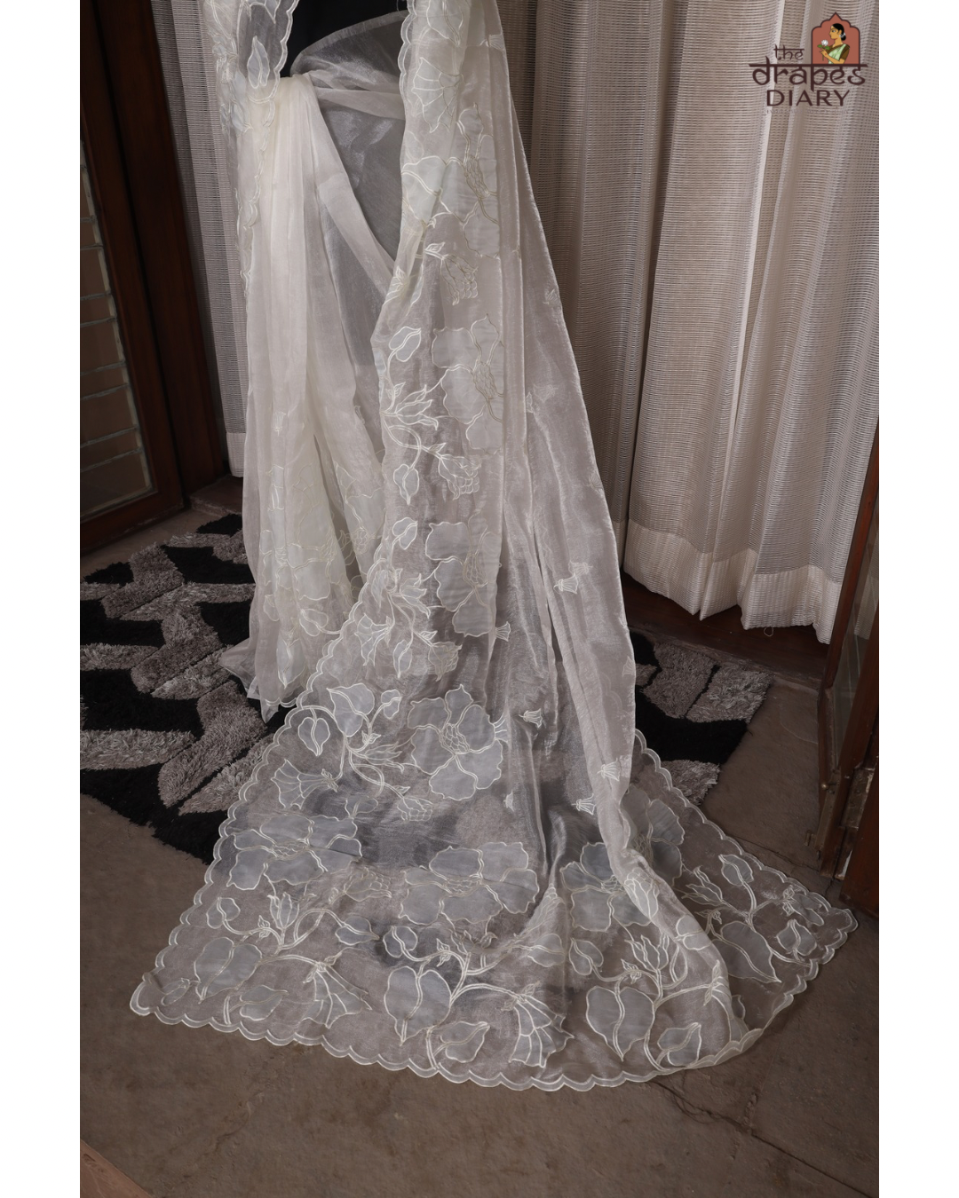 Winter Bloom – Serene White Glass Tissue Saree