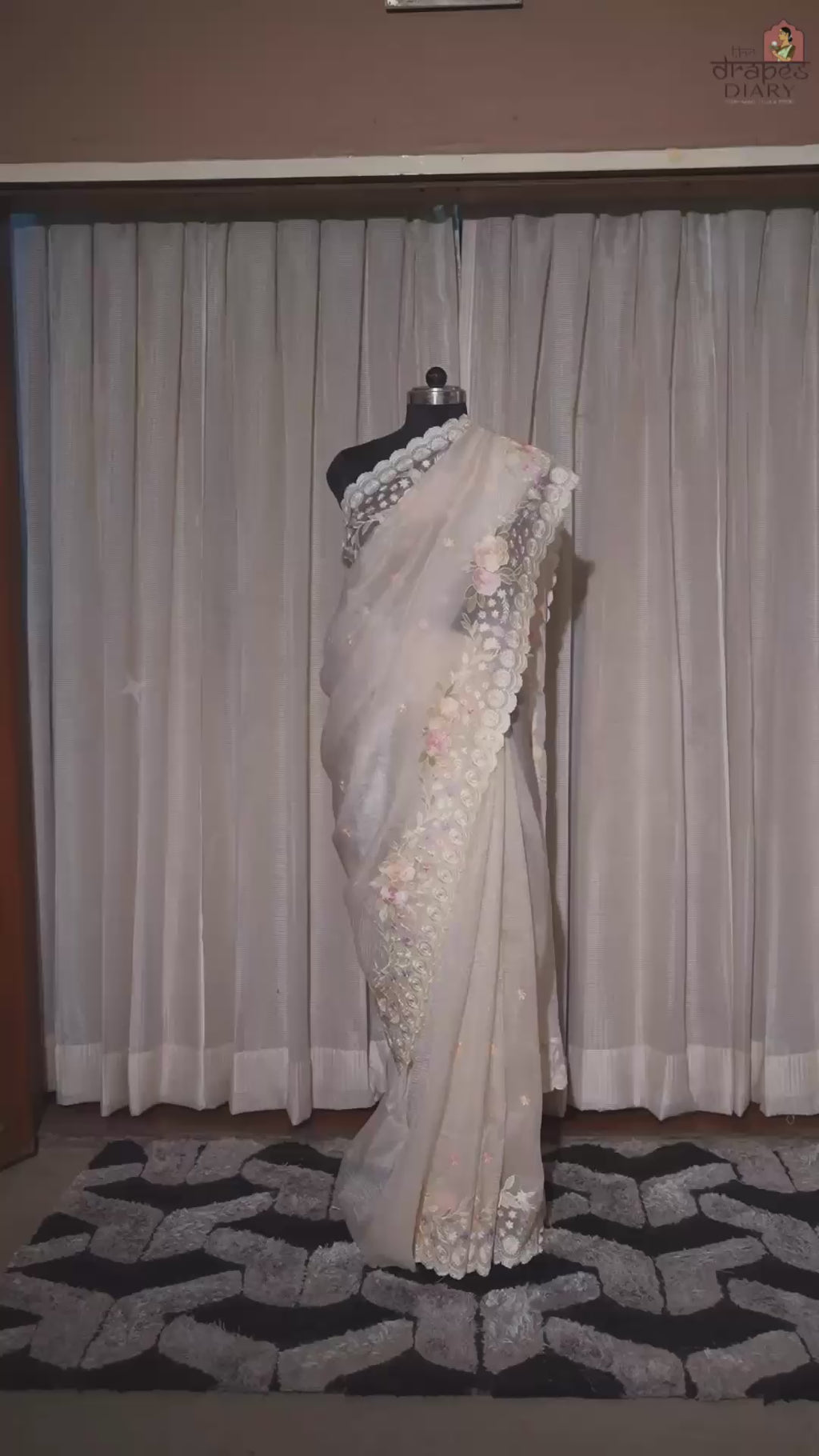 Ivory Bloom – 3D Floral Crush Tissue Saree